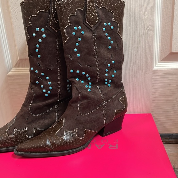 Rampage Western Boots with Turquoise Trim - Picture 4 of 6